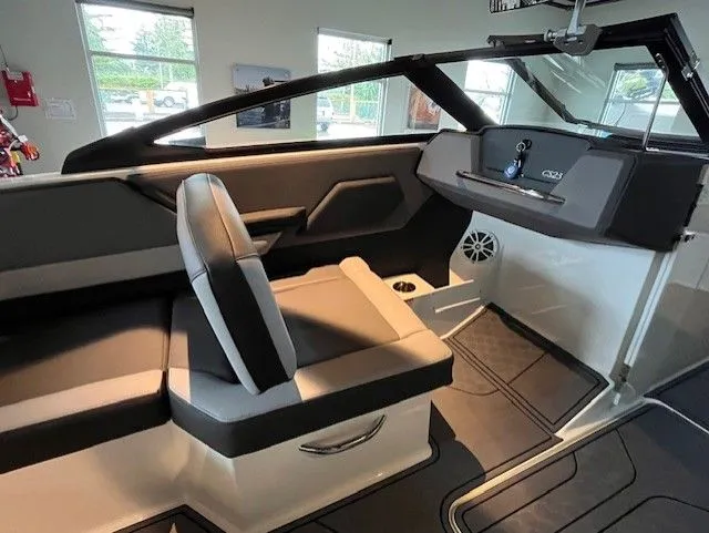 Slide: The Image of Cobalt CS23 Surf 2026 - 10