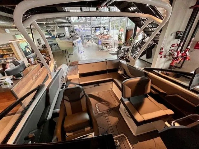 Slide: The Image of Cobalt CS23 Surf 2026 - 15