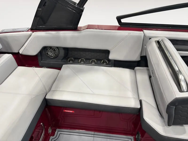 Slide: The Image of Cobalt R4 Surf 2026 - 11