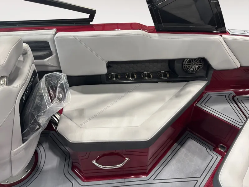 Slide: The Image of Cobalt R4 Surf 2026 - 12