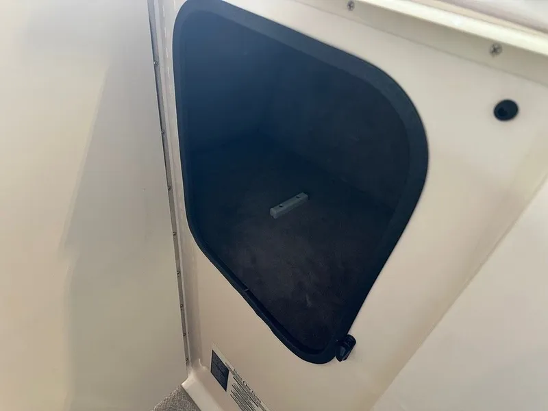 Slide: The Image of Sea Ray 220 Bow Rider 2003 - 6