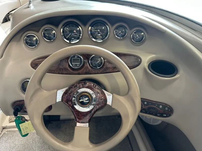 Slide: The Image of Sea Ray 220 Bow Rider 2003 - 7