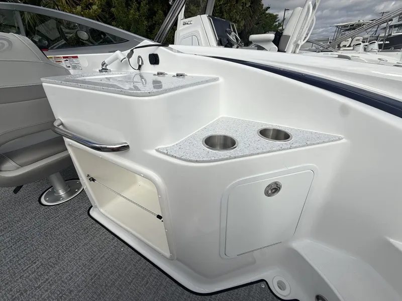 Slide: The Image of Hurricane 2400 SD 2026 - 14