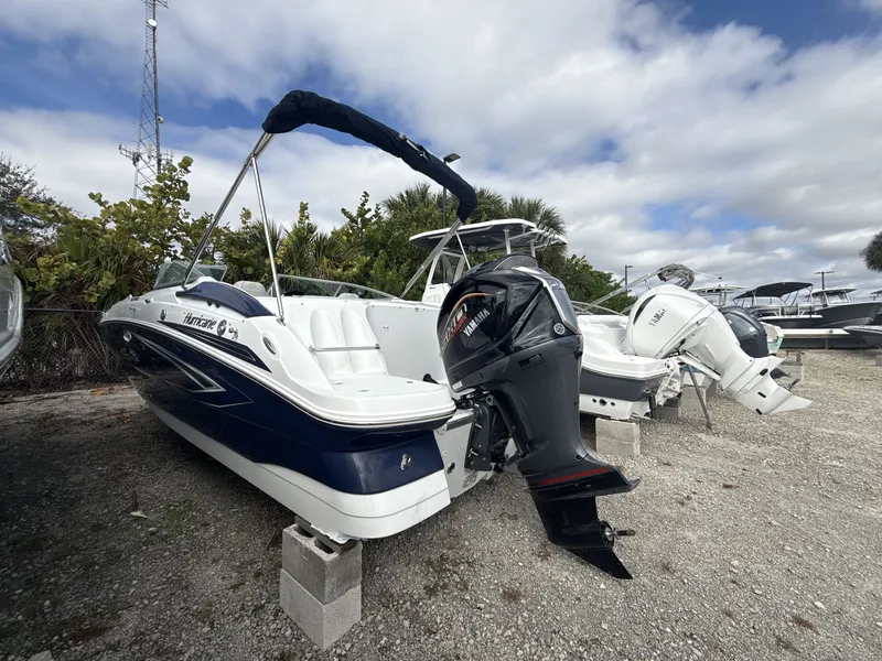 Slide: The Image of Hurricane 2400 SD 2026 - 2