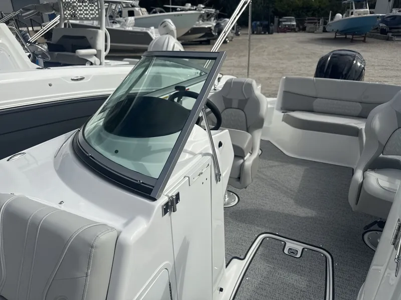 Slide: The Image of Hurricane 2400 SD 2026 - 20