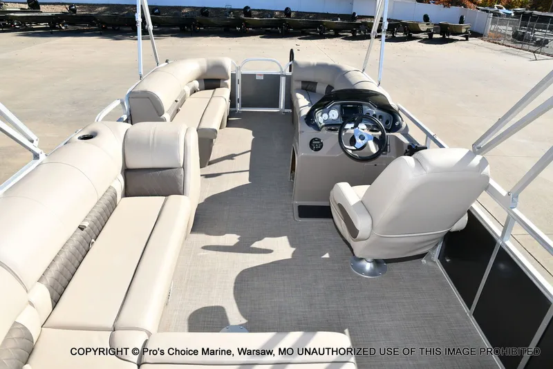 Slide: The Image of Sun Tracker Party Barge 20 DLX 2021 - 11