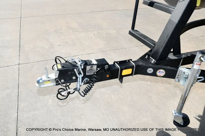 Slide: The Image of Sun Tracker Party Barge 20 DLX 2021 - 23