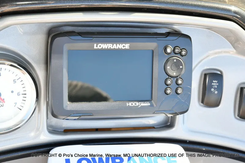 Slide: The Image of Sun Tracker Party Barge 20 DLX 2021 - 33