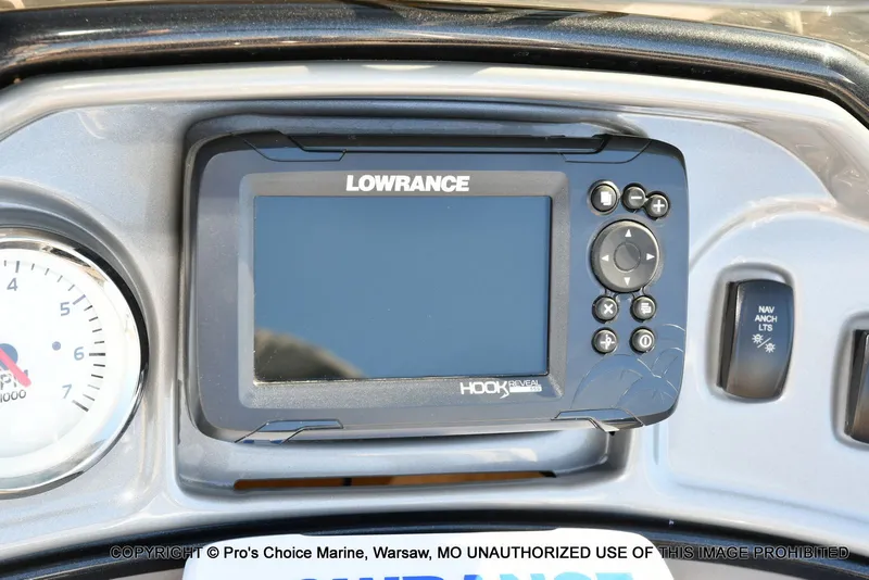 Slide: The Image of Sun Tracker Party Barge 20 DLX 2021 - 8