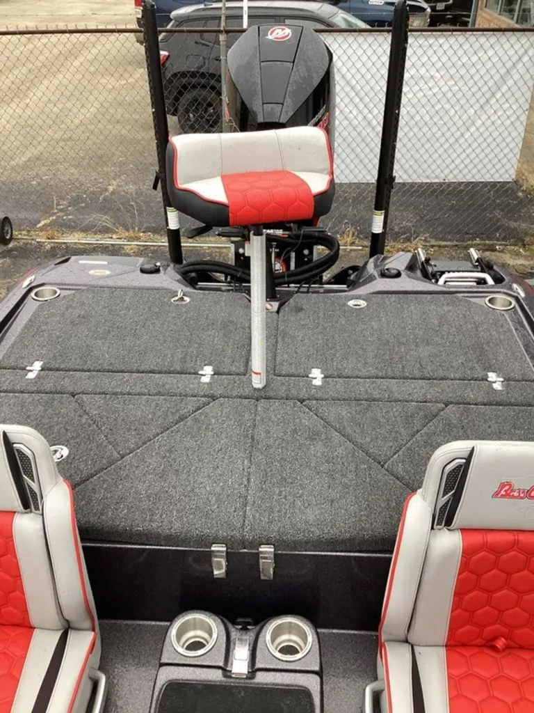 Slide: The Image of Bass Cat Lynx STS 2026 - 48