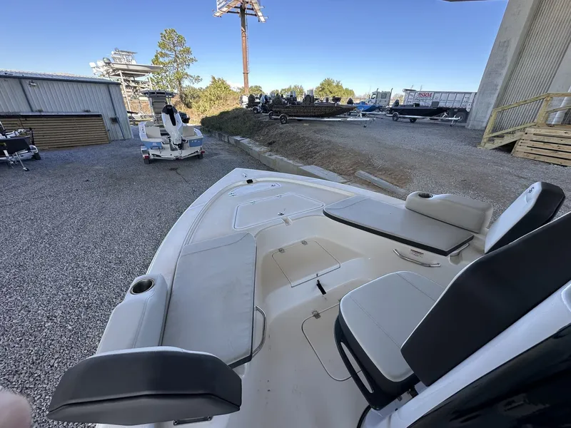 Slide: The Image of Sea Pro 230 Bay 2026 - 4