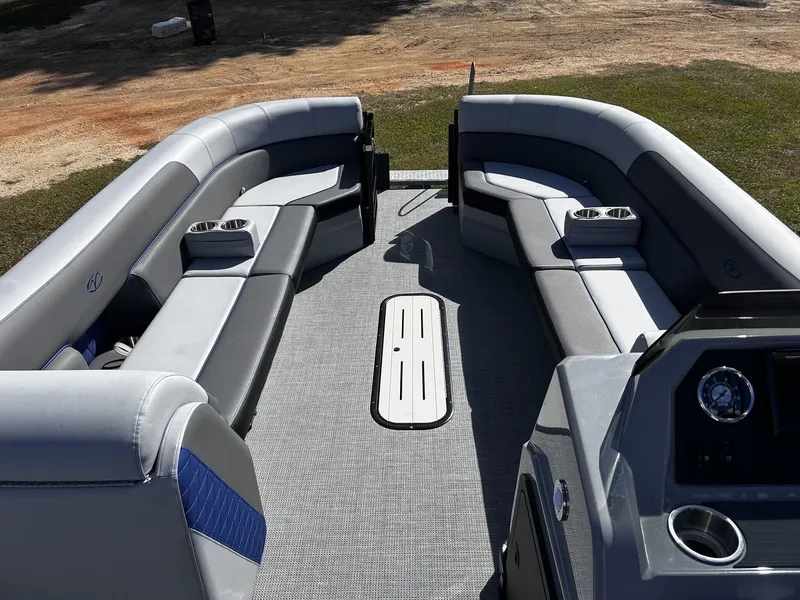 Slide: The Image of Veranda Vista Series VS25RC 2026 - 5