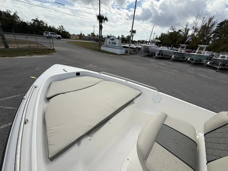 Slide: The Image of Key West 1720 Center Console 2026 - 8