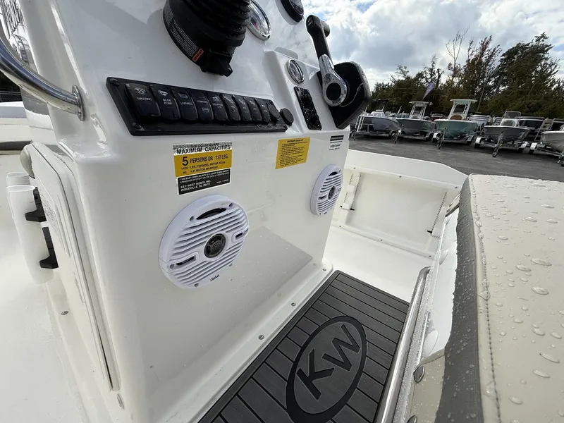 Slide: The Image of Key West 1720 Center Console 2026 - 9