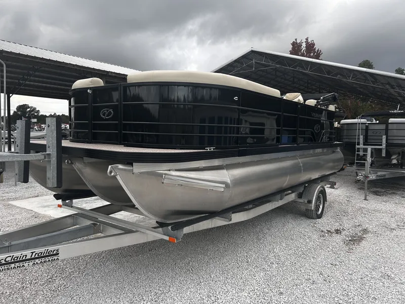 The Image of Veranda Vista View Series 20RC-TRITOON-115HP 2026 - 1