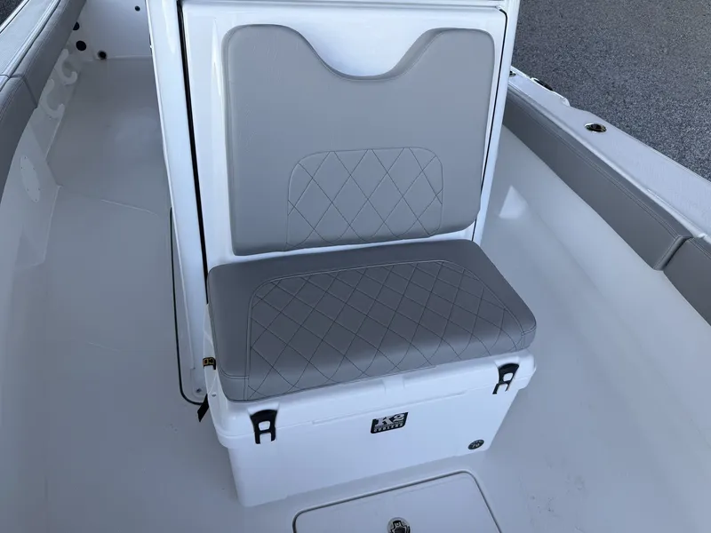 Slide: The Image of Blazer Bay Makaira 2800 2026 - 10