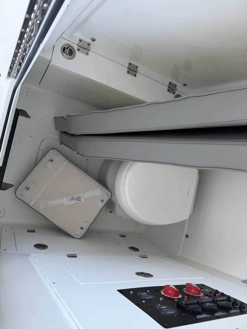 Slide: The Image of Blazer Bay Makaira 2800 2026 - 17