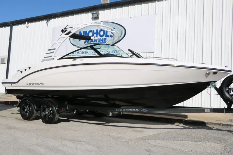 The Image of Chaparral 23 SSi 2025 - 1