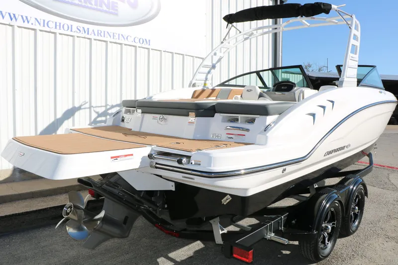 Slide: The Image of Chaparral 23 SSi 2025 - 4