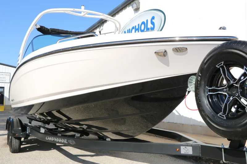 Slide: The Image of Chaparral 23 SSi 2025 - 7