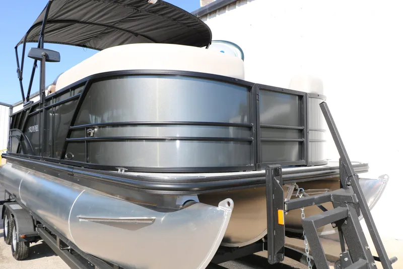 Slide: The Image of Sylvan Mirage 820 Party Fish Tri Toon 2026 - 22