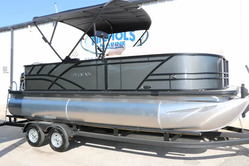 The Image of Sylvan Mirage 820 Party Fish Tri Toon 2026 - 1