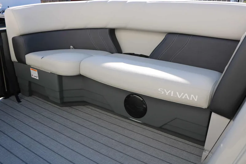 Slide: The Image of Sylvan Mirage 820 Party Fish Tri Toon 2026 - 13