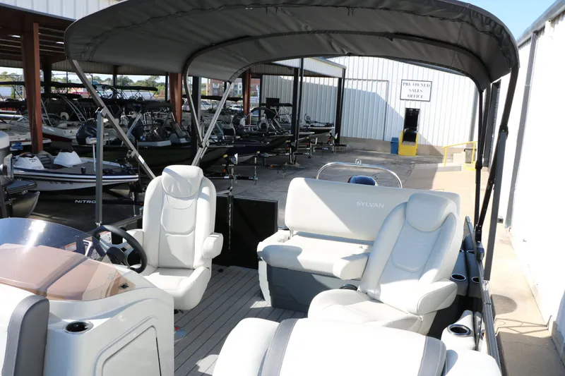 Slide: The Image of Sylvan Mirage 820 CLZ DH Tri Toon 2026 - 20