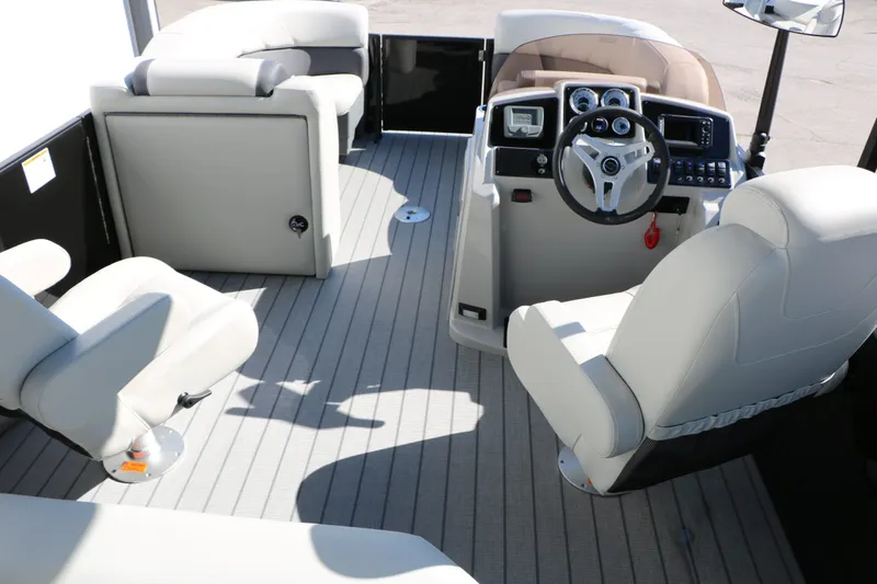 Slide: The Image of Sylvan Mirage 820 CLZ DH Tri Toon 2026 - 26