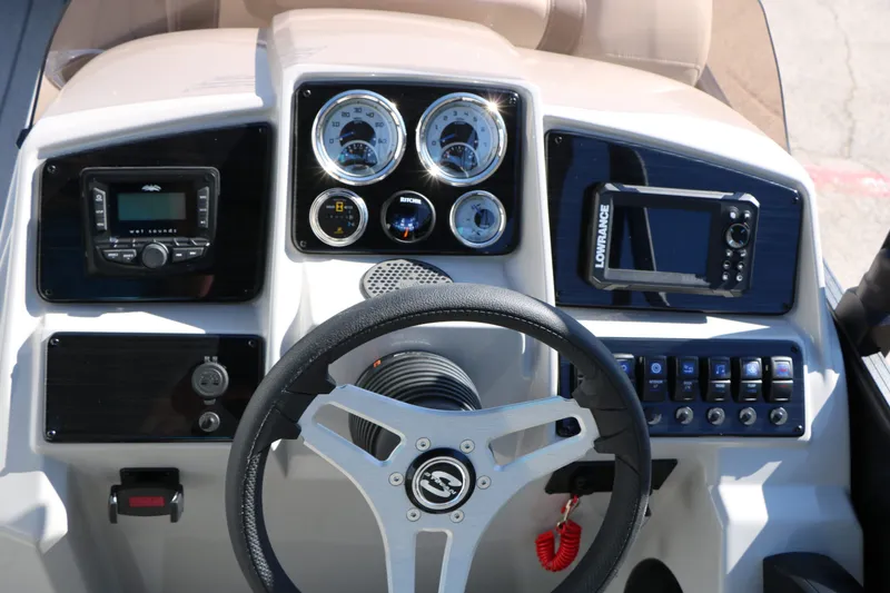 Slide: The Image of Sylvan Mirage 820 CLZ DH Tri Toon 2026 - 30