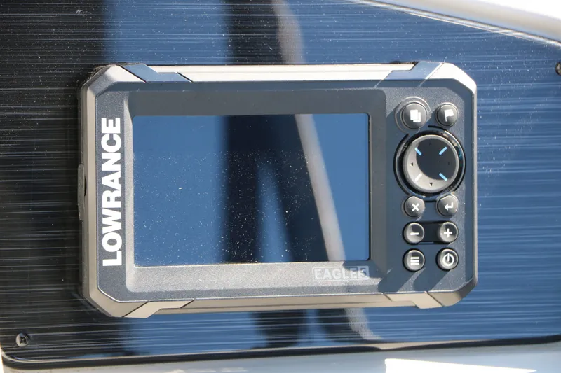 Slide: The Image of Sylvan Mirage 820 CLZ DH Tri Toon 2026 - 32