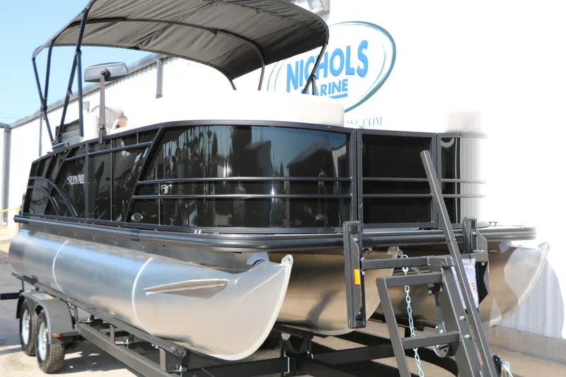 Slide: The Image of Sylvan Mirage 820 CLZ DH Tri Toon 2026 - 4