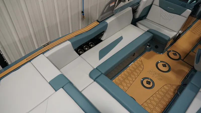 Slide: The Image of MasterCraft NXT22 2026 - 10