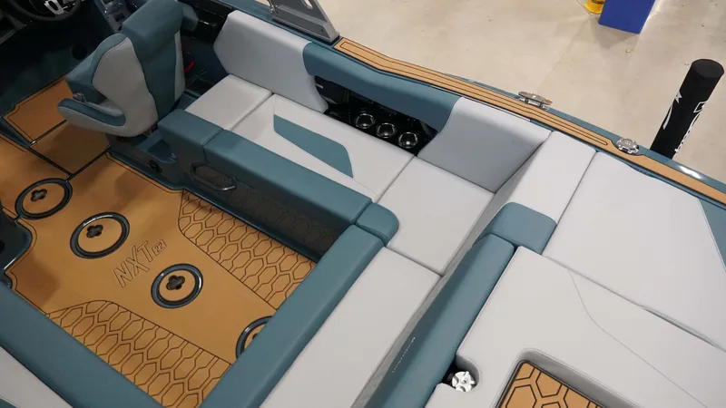 Slide: The Image of MasterCraft NXT22 2026 - 11