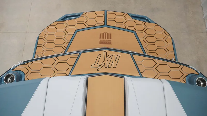 Slide: The Image of MasterCraft NXT22 2026 - 12