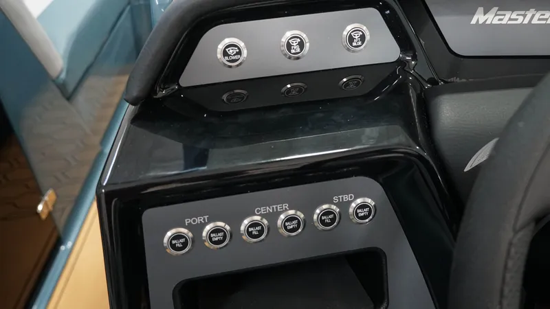 Slide: The Image of MasterCraft NXT22 2026 - 19