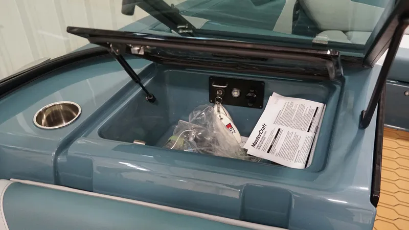 Slide: The Image of MasterCraft NXT22 2026 - 22