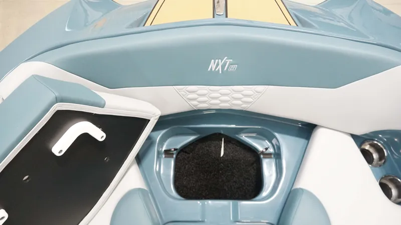 Slide: The Image of MasterCraft NXT22 2026 - 36