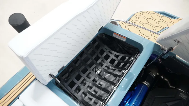 Slide: The Image of MasterCraft NXT22 2026 - 37