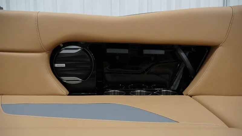 Slide: The Image of MasterCraft NXT24 2026 - 18