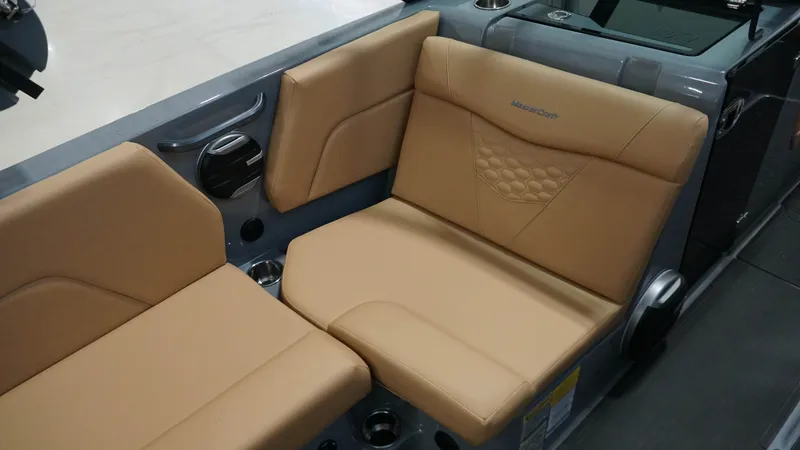 Slide: The Image of MasterCraft NXT24 2026 - 19