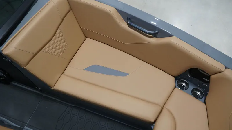 Slide: The Image of MasterCraft NXT24 2026 - 30