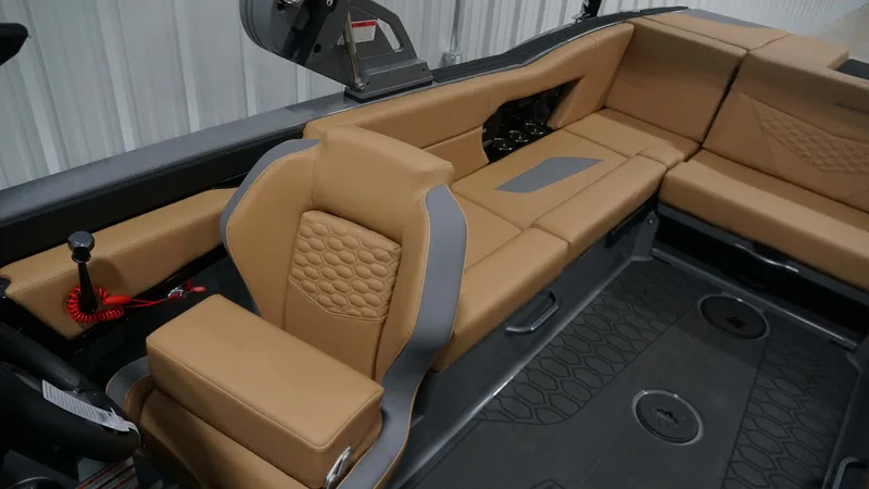 Slide: The Image of MasterCraft NXT24 2026 - 34