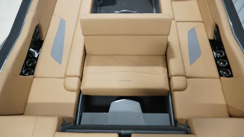 Slide: The Image of MasterCraft NXT24 2026 - 43