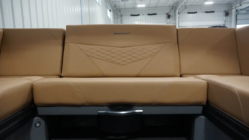 Slide: The Image of MasterCraft NXT24 2026 - 45