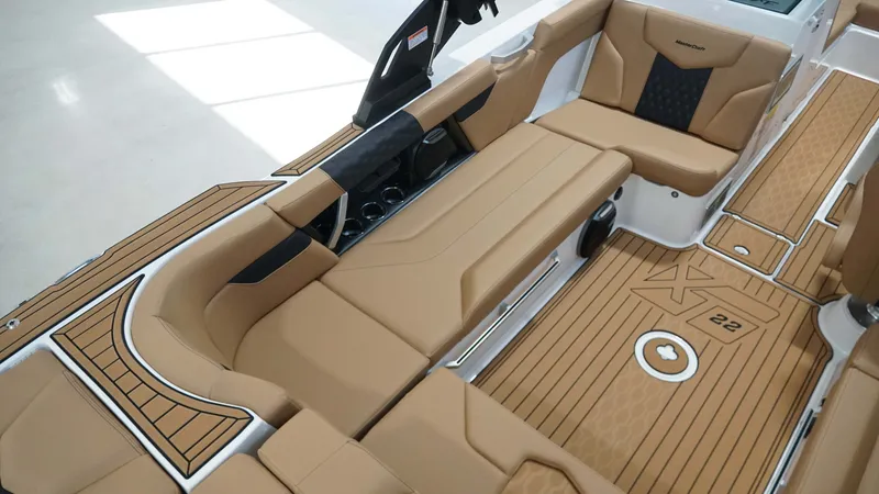 Slide: The Image of MasterCraft XT22 2026 - 10