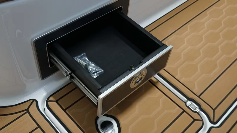 Slide: The Image of MasterCraft XT22 2026 - 24