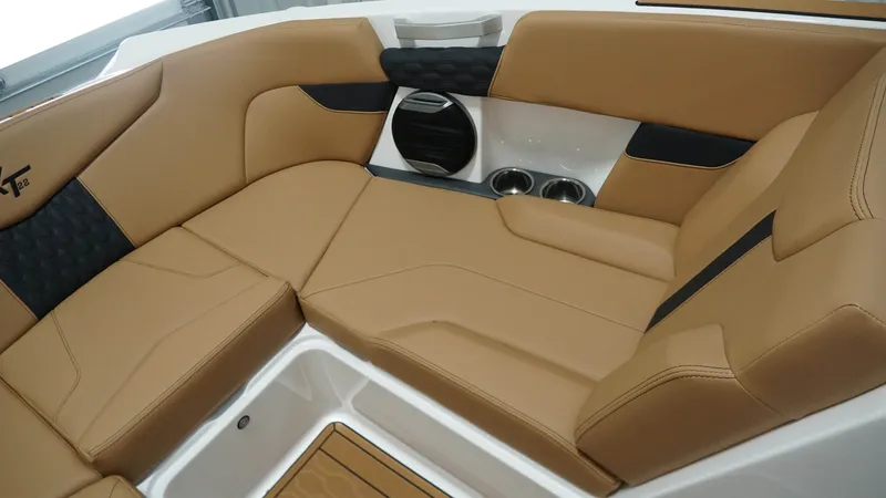 Slide: The Image of MasterCraft XT22 2026 - 29