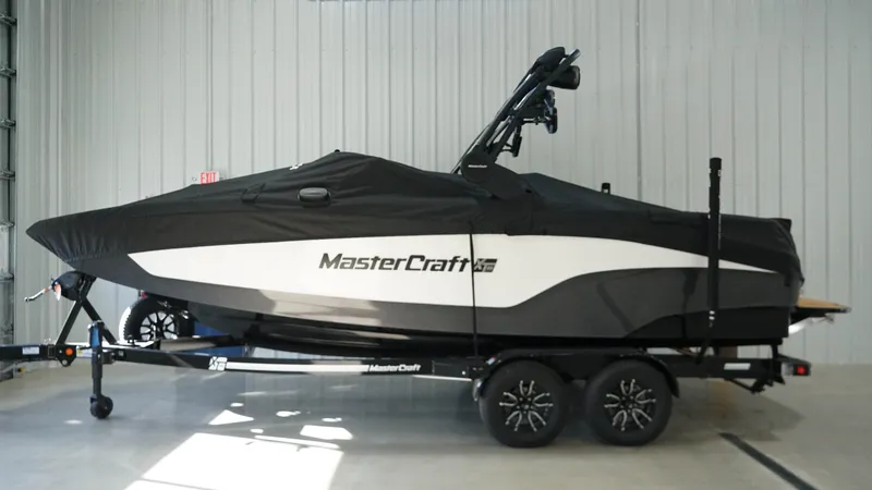 Slide: The Image of MasterCraft XT22 2026 - 48