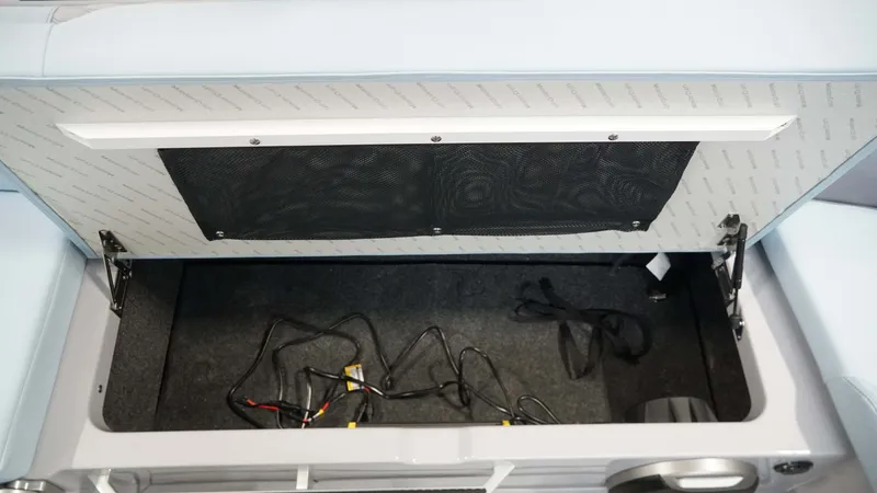 Slide: The Image of MasterCraft XT22 2026 - 10